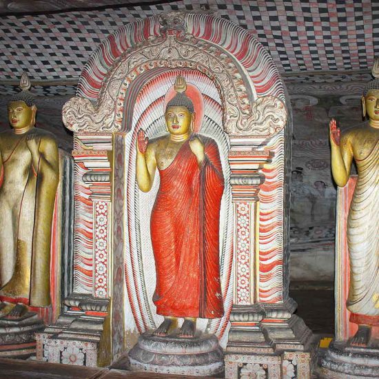 Holidays in Sri Lanka. Destinations Guide, Dambulla