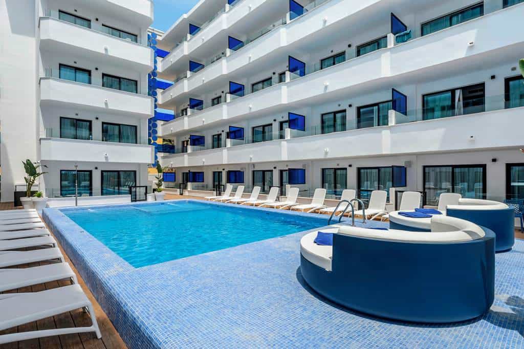 Hero_Holiday_Vibra_Jabeque_Blue_Ibiza
