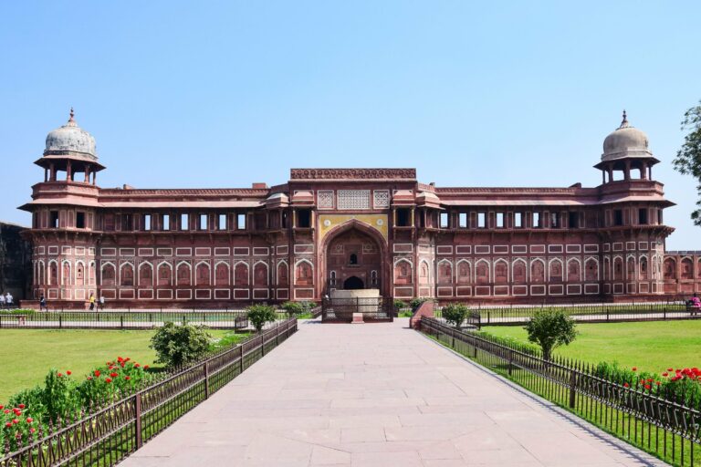 Agra Fort's palace courtyard