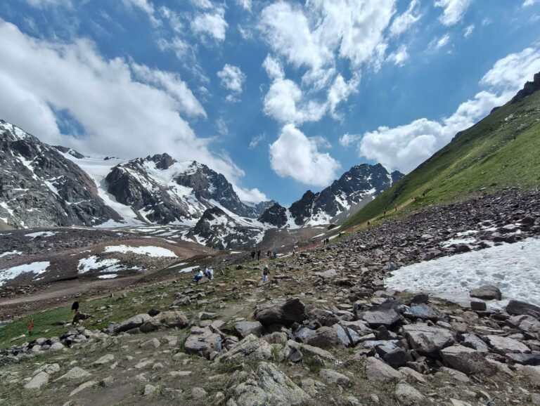 Hikers in the mountains of Ala-Archa