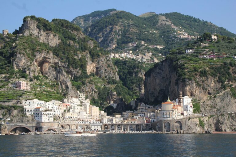 Amalfi between its cliffs