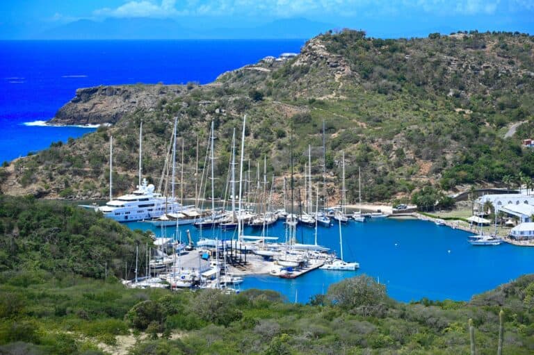 Antigua Holidays: Best Beaches, Where to Stay and When to Go