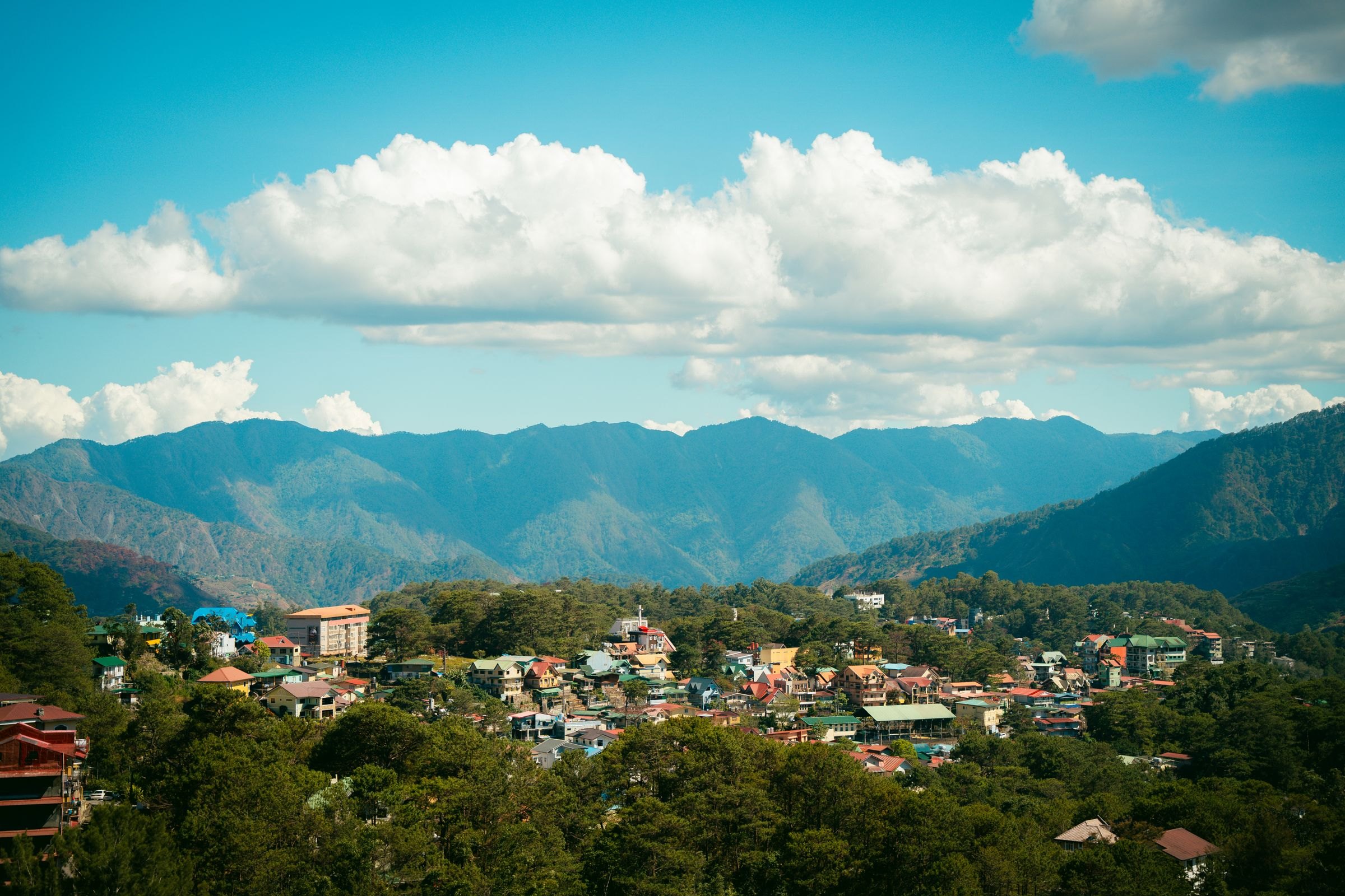 Baguio below the mountains