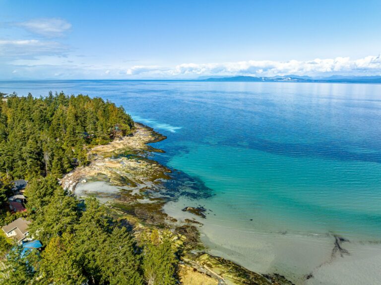 A turquoise bay on the British Columbia coast