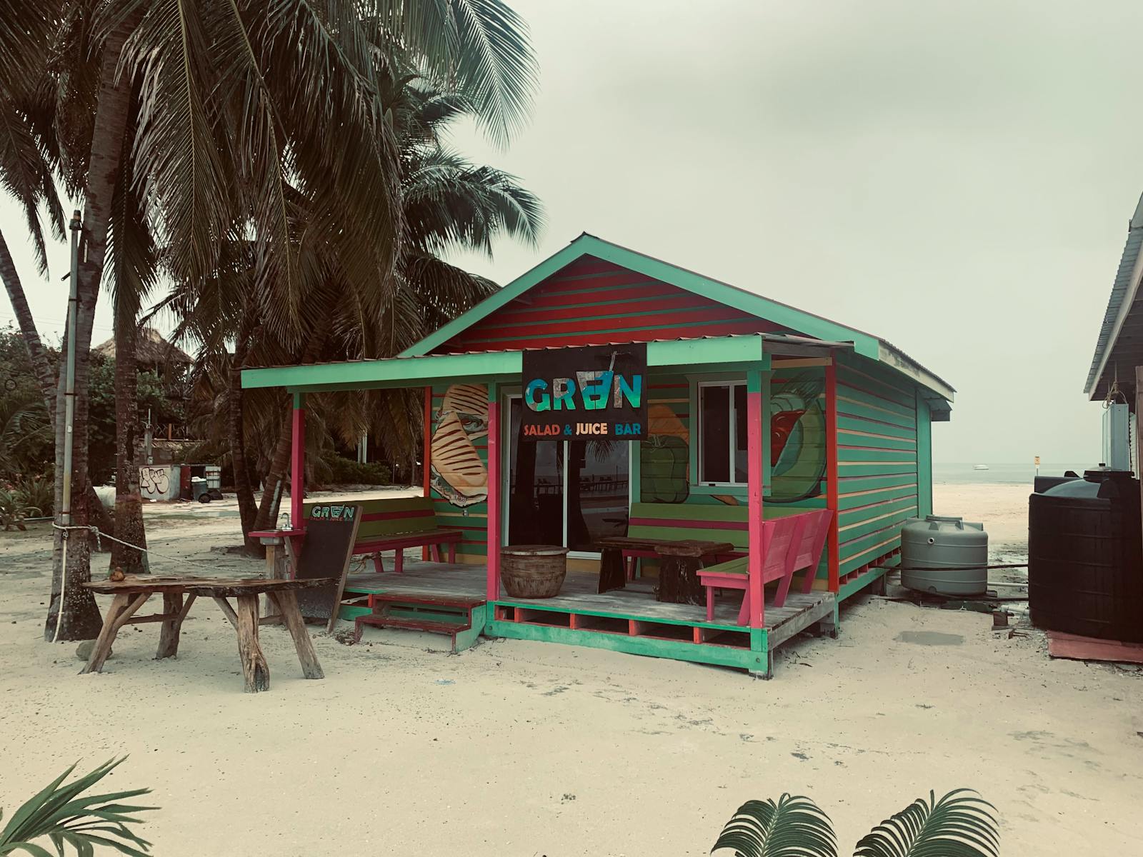 Cayes — Ambergris & Caulker