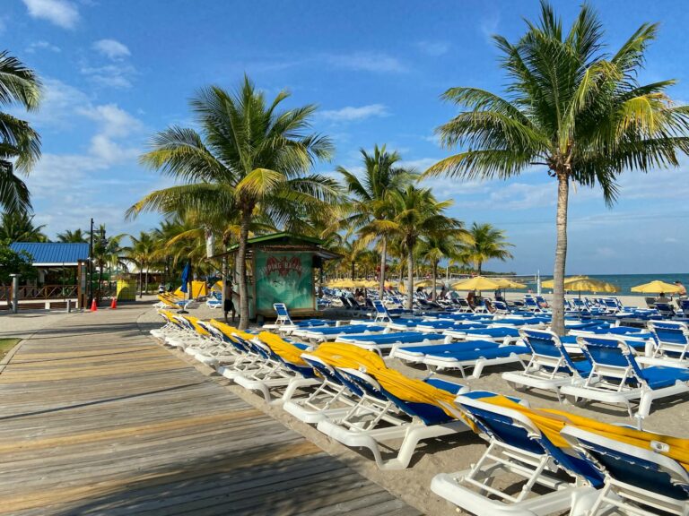 Cayes & Reef