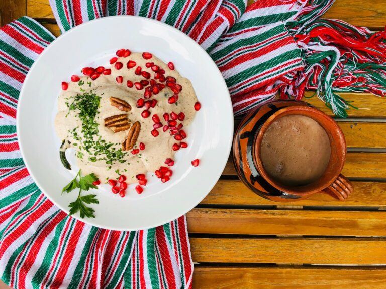 Chiles en nogada
