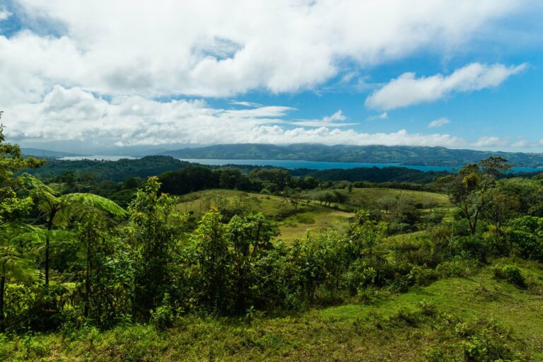 Green hills and a lake in Costa Rica