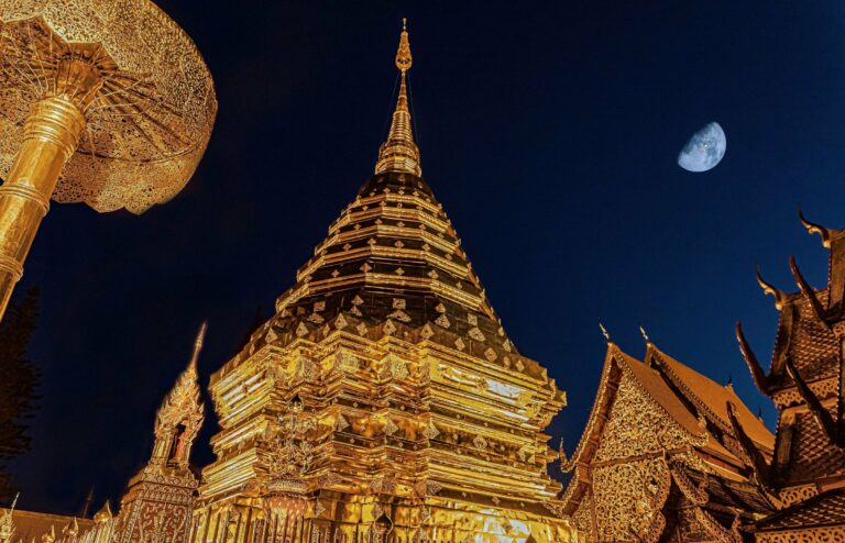 Wat Phra That Doi Suthep at night