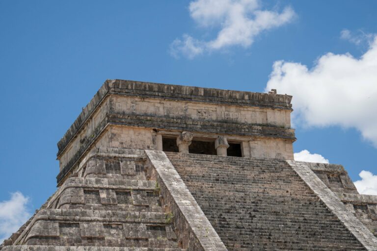 El Castillo pyramid at Chichén Itzá