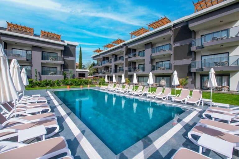 A Suite Side, Side
