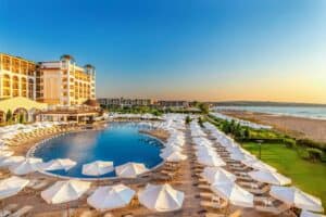 Alua Helios Bay