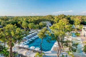 Berry Blue Hotel