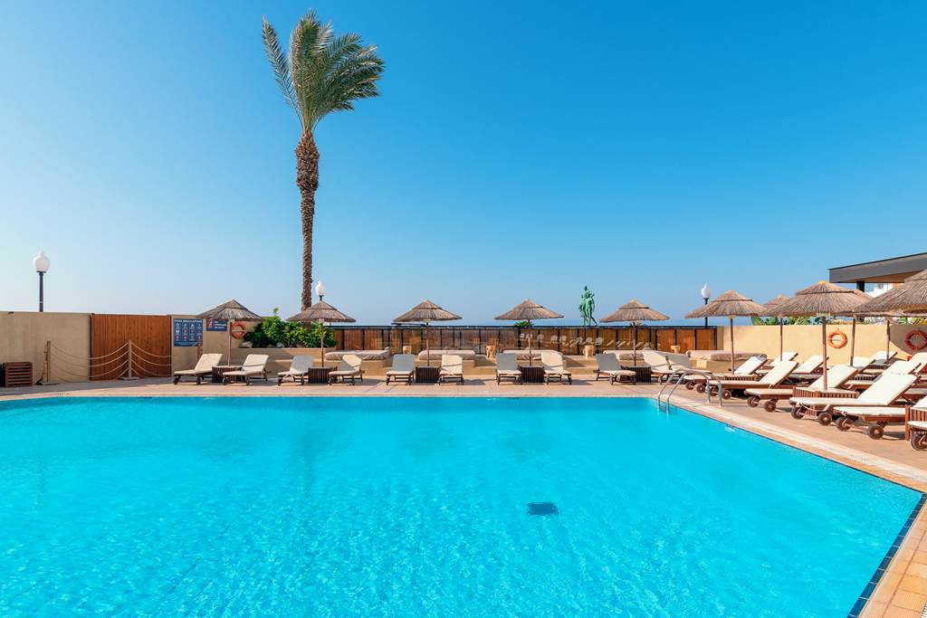 Blue_Sky_Hotel