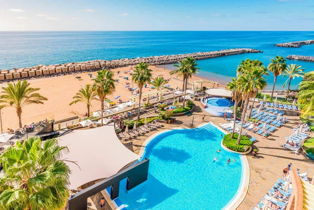 Calheta_Beach