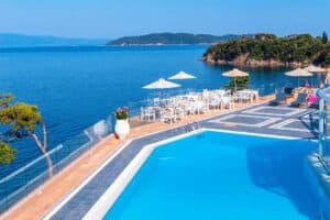 Cape Kanapitsa Hotel