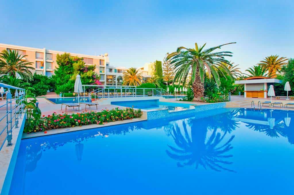 Caravia_Beach