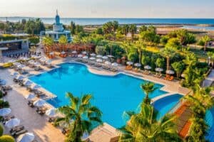 Commodore Elite Suites & Spa