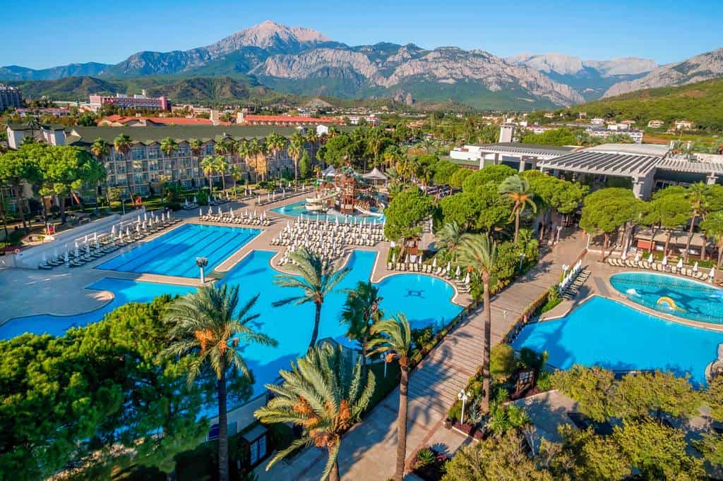 Dobedan_World_Palace_Kemer