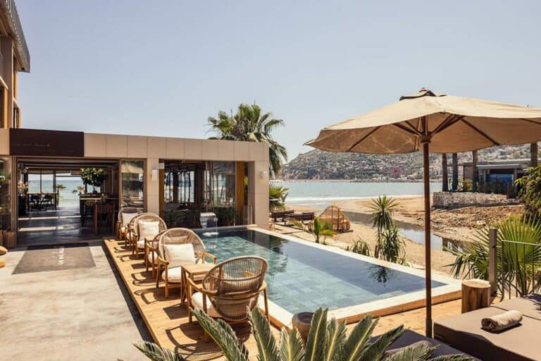 En Vie Beach Boutique Hotel