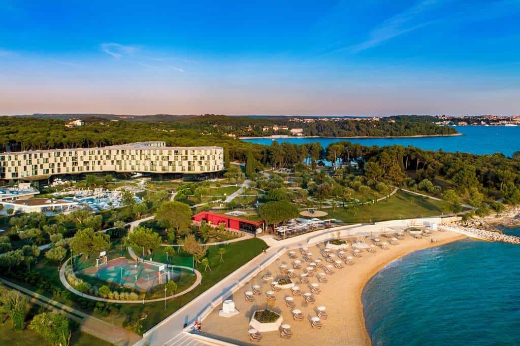Family_Hotel_Amarin