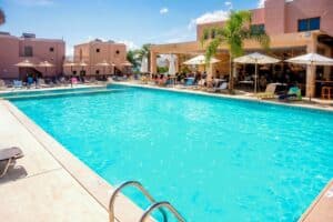 Finas Hotel & Apartments