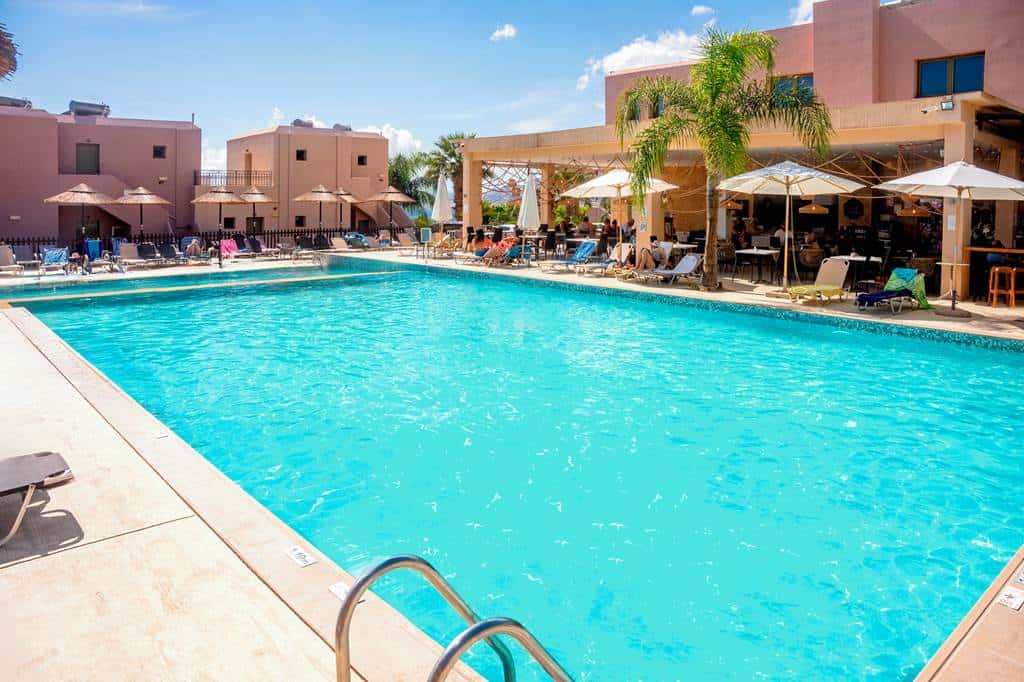 Finas_Hotel_&_Apartments