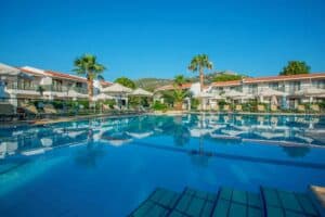 Golden Coast Hotel & Bungalows
