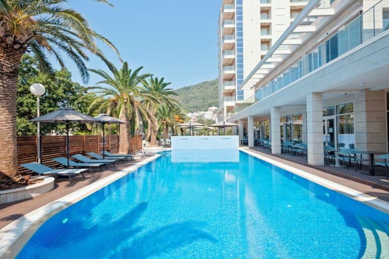 Hotel Ami Petrovac, Petrovac (Tivat Airport)