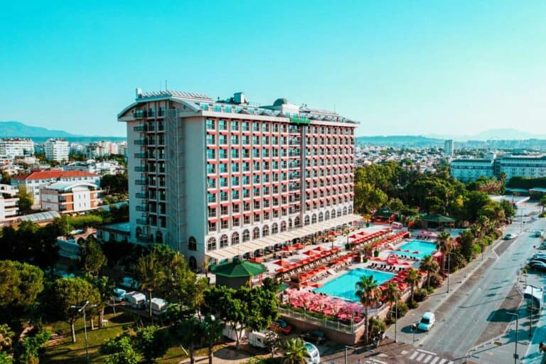 Megasaray Westbeach Antalya, Antalya City