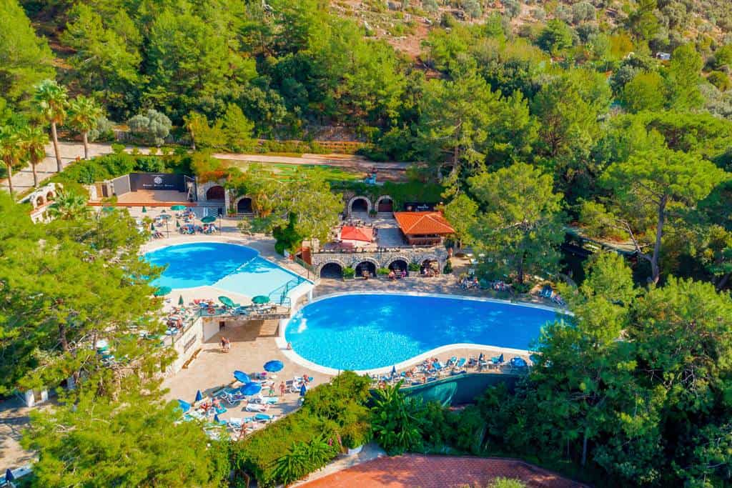 Montana_Pine_Resort