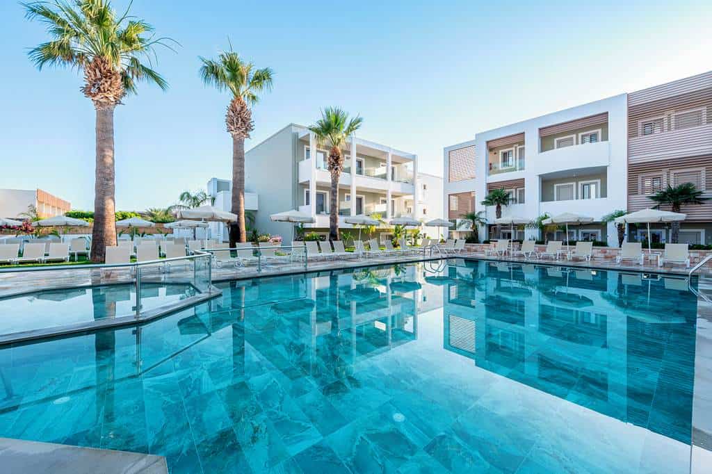 Mythos_Suites_Hotel