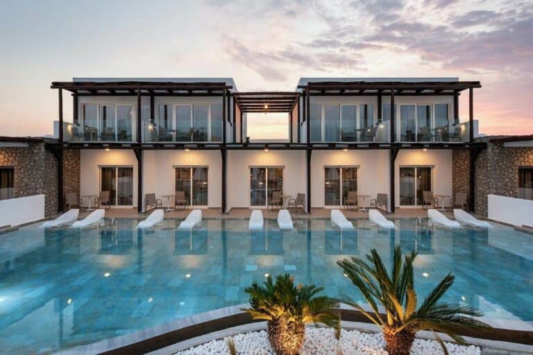 Nama Retreat, Pastida