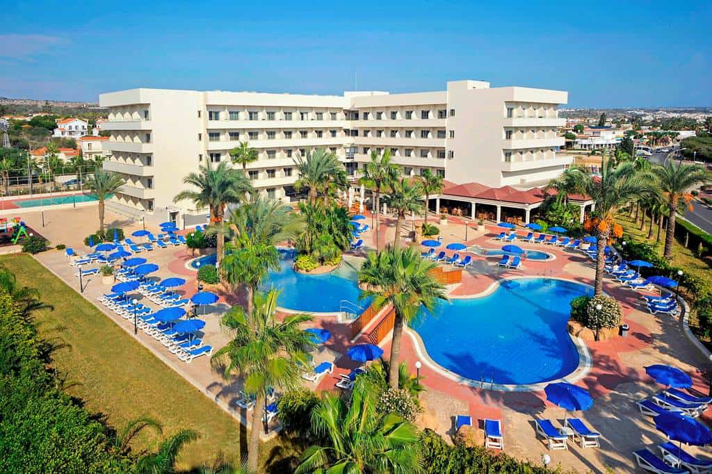Nissiana_Hotel_&_Bungalows