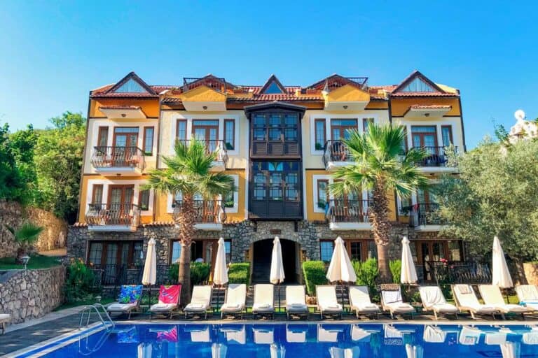 Olive Tree Studios, Hisaronu