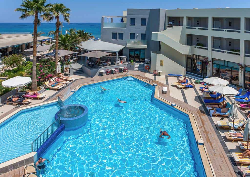 Pearl_Beach_Hotel