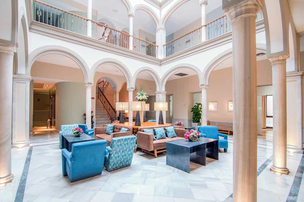 Petit_Palace_Marques_Santa_Ana
