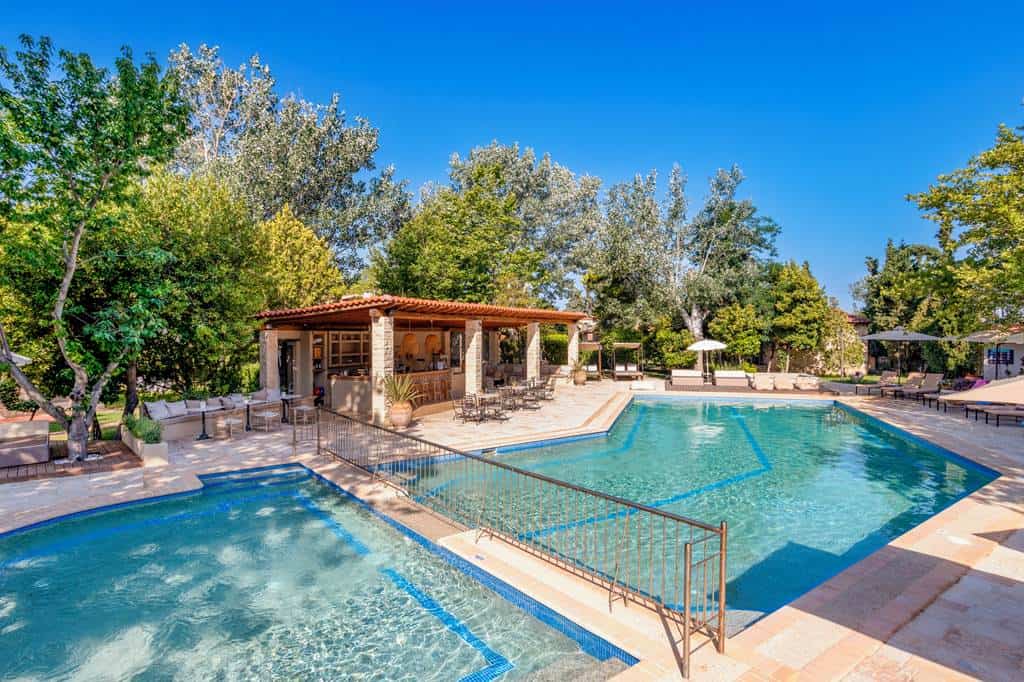 Petrino_Suites_Hotel