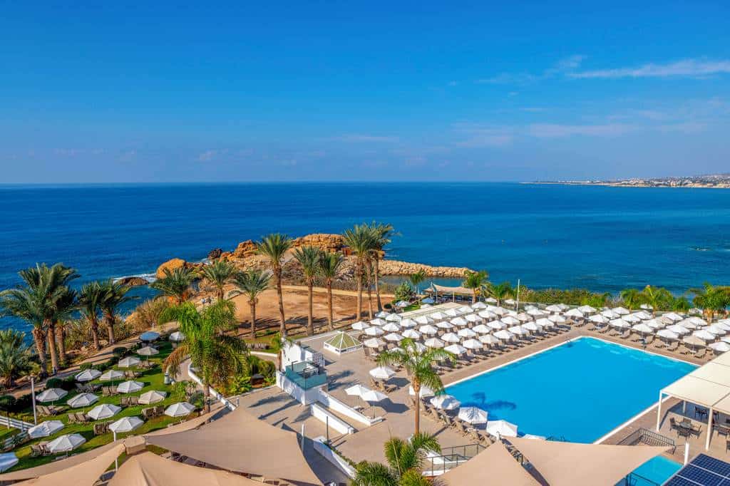 Queens_Bay_Hotel