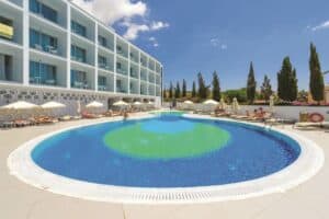 River Rock Hotel