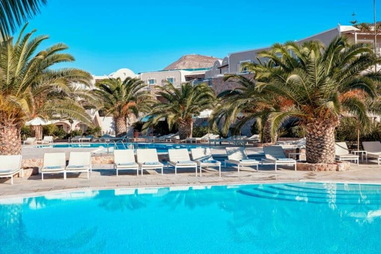 Santo Miramare Resort, Perivolos