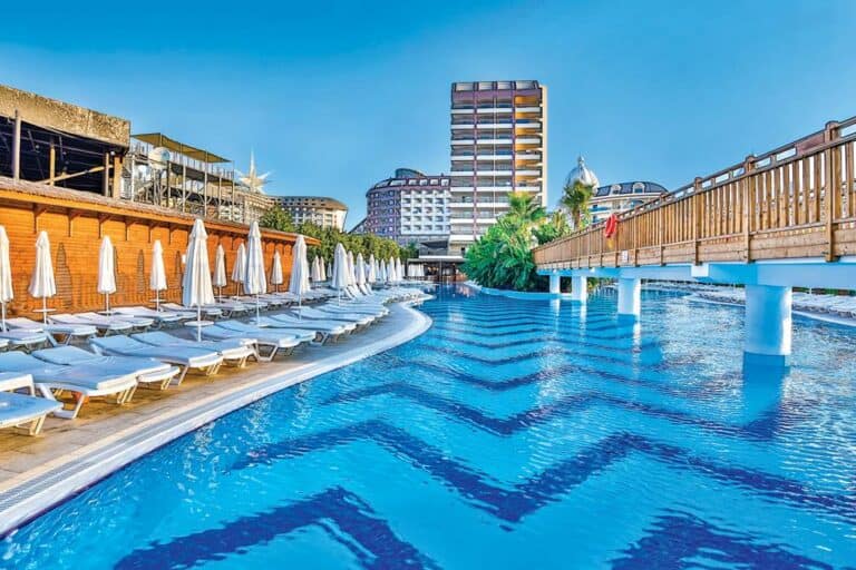 Saturn Palace Resort