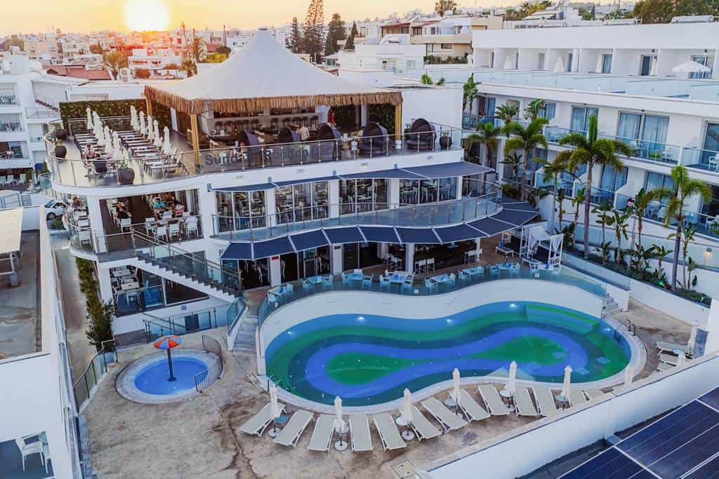 Tasia_Maris_Oasis_Hotel
