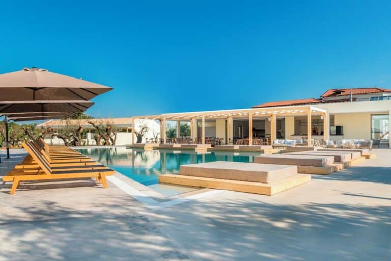 Tsamis Zante Suites, Kypseli