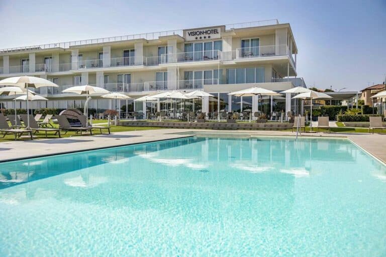 Vision Hotel, Peschiera