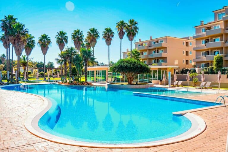 Vitors Plaza, Praia do Vau