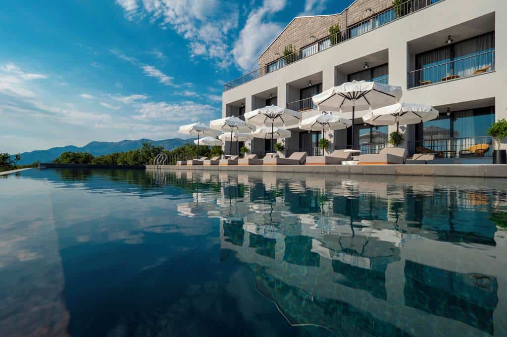 Vivid_Blue_Serenity_Resort