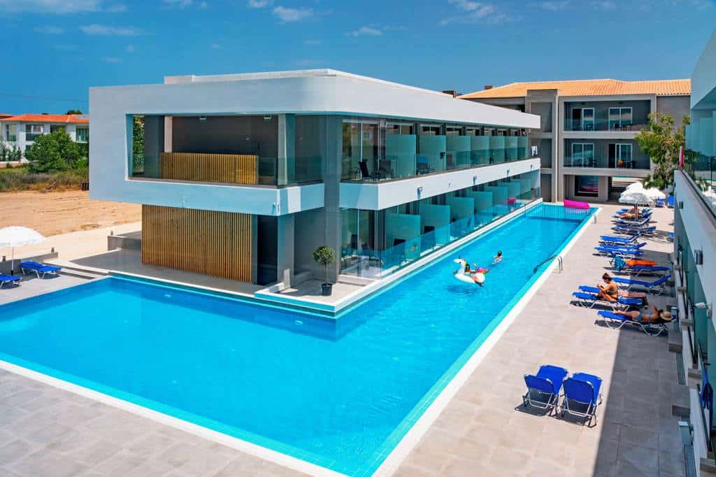 White_Olive_Premium_Hotel