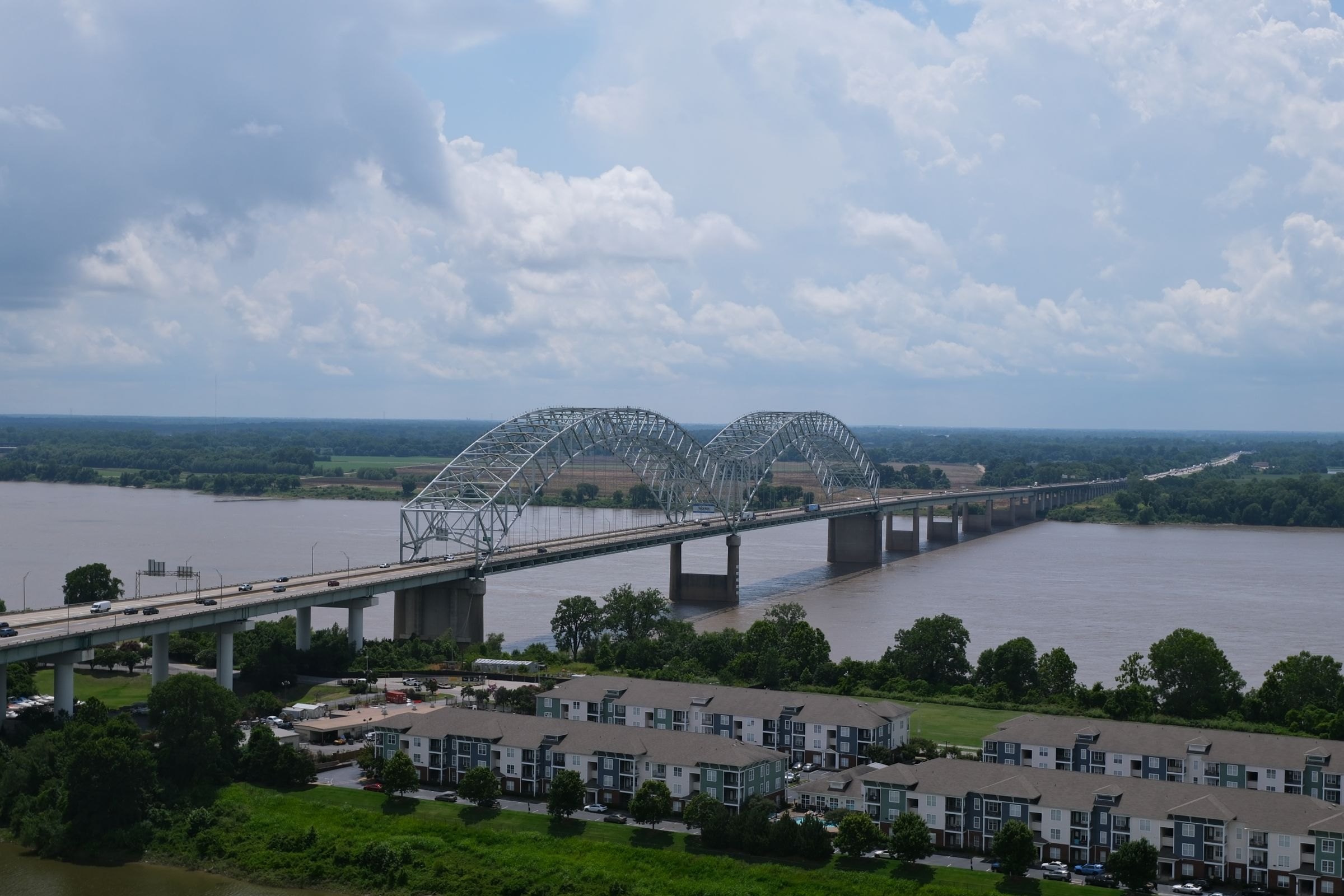 The Hernando de Soto Bridge over the Mississippi at Memphis