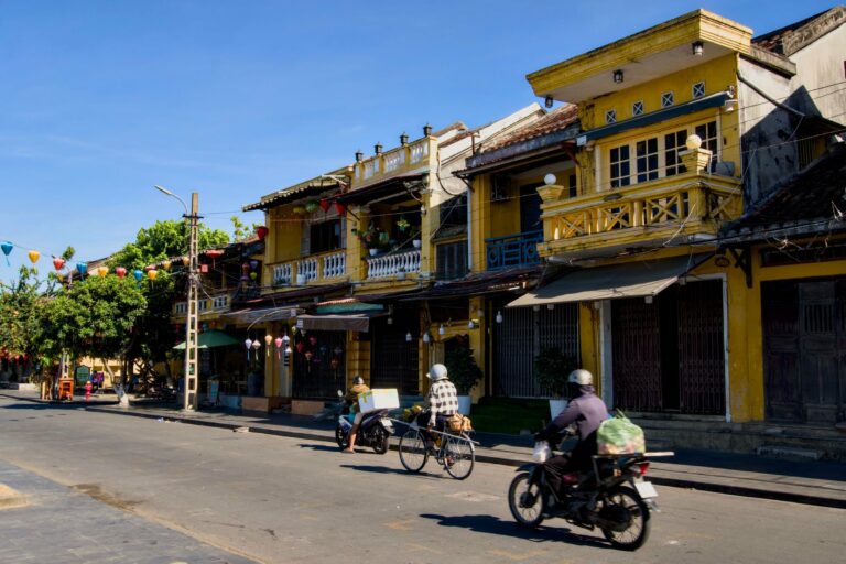 Yellow shophouses in Hoi An old town